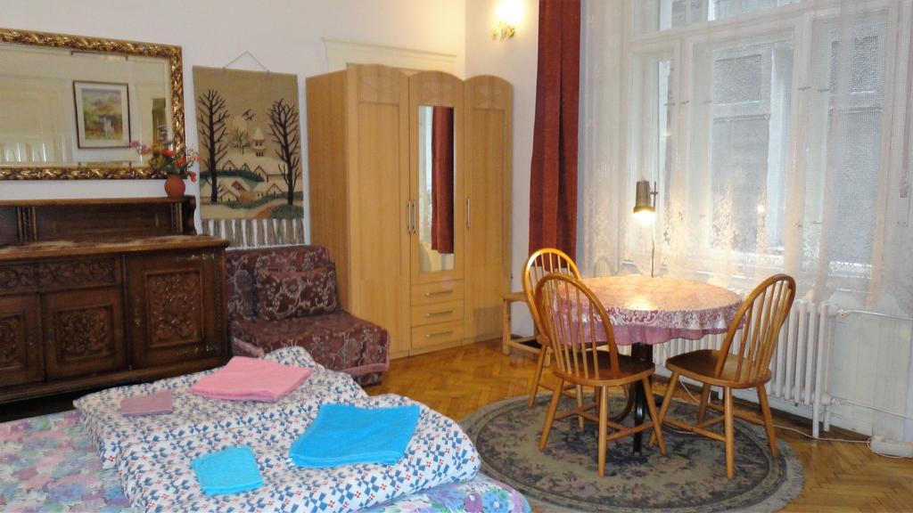 Garibaldi 5 Apartments & Rooms Будапешт Экстерьер фото